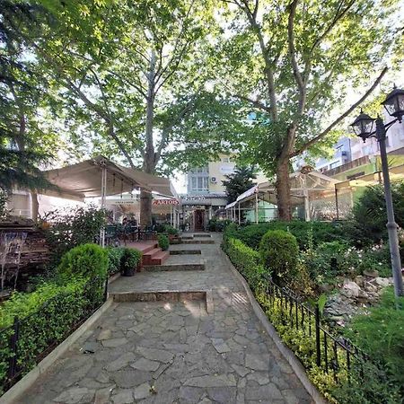 Studios Near To Burgas Free University Exterior photo