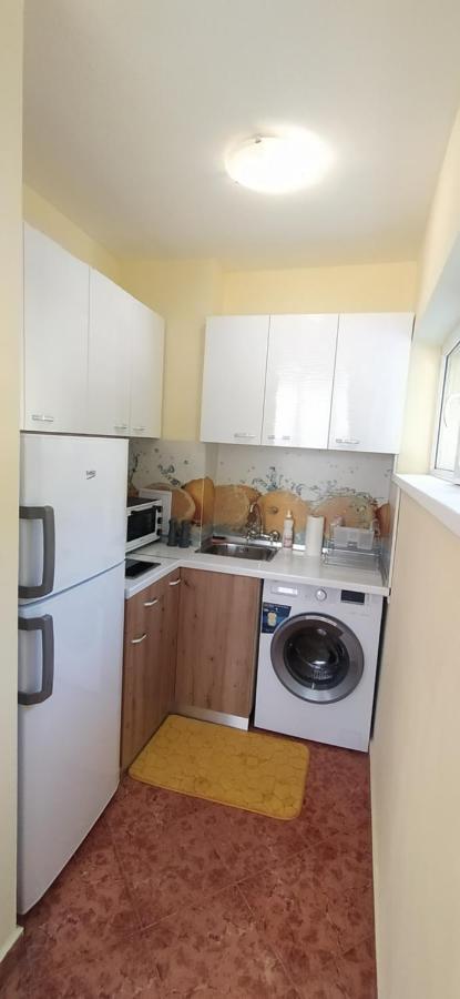 Studios Near To Burgas Free University Exterior photo