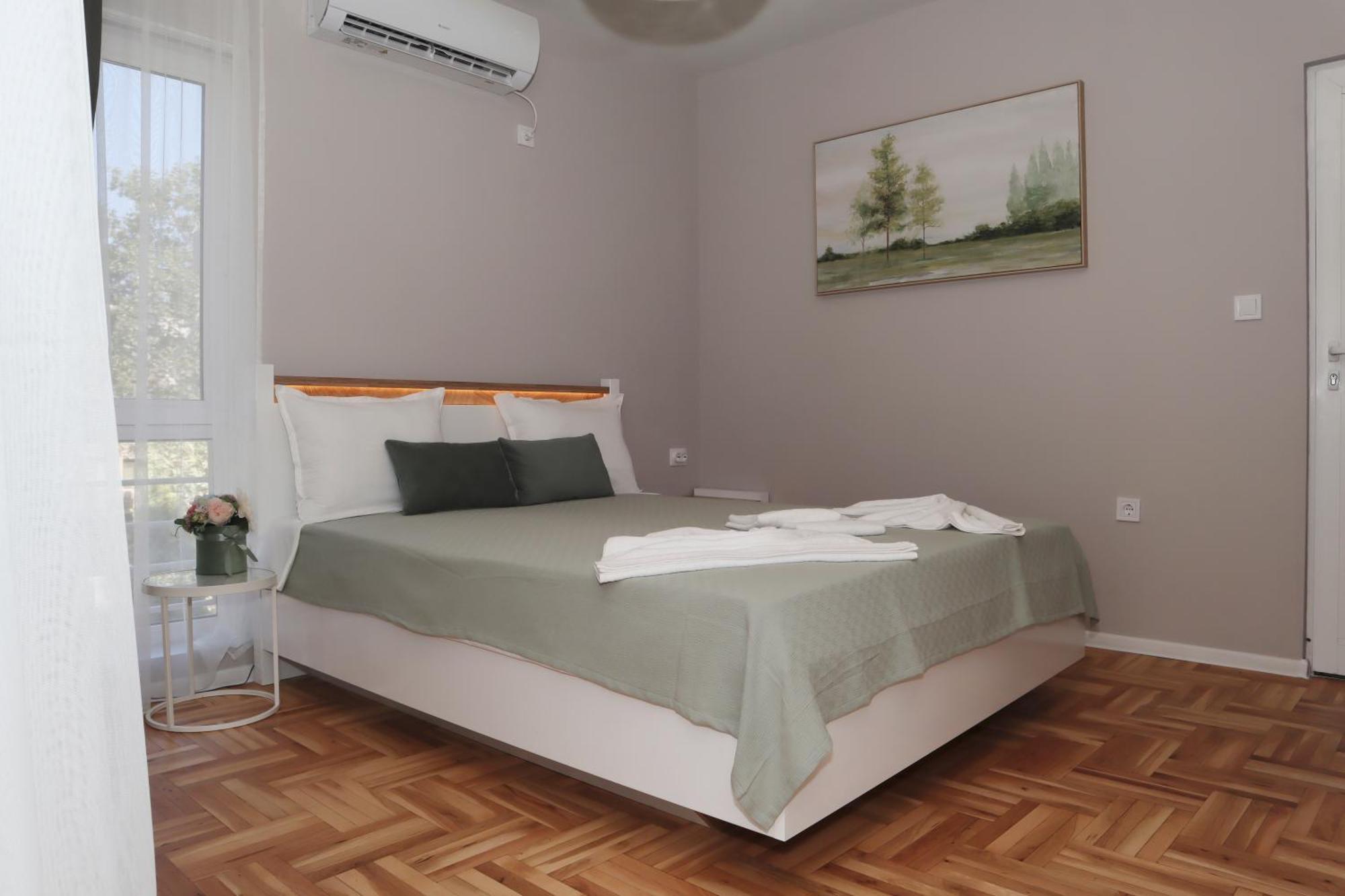 Studios Near To Burgas Free University Exterior photo