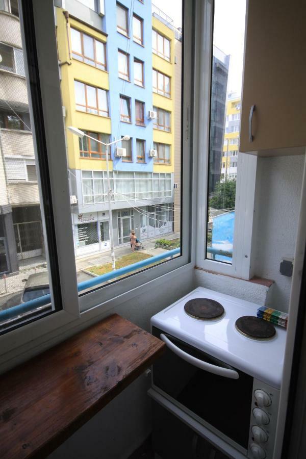 Studios Near To Burgas Free University Exterior photo