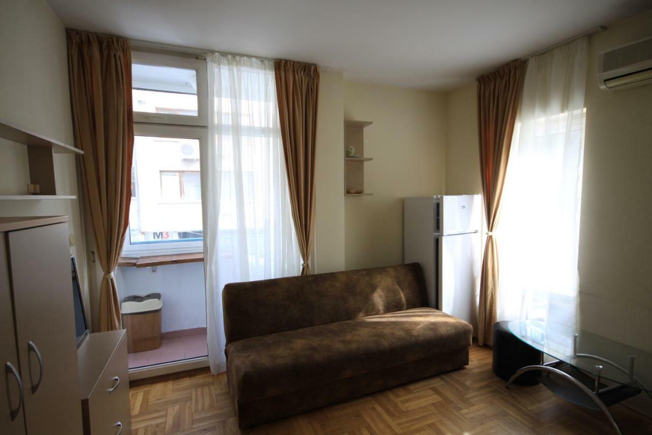Studios Near To Burgas Free University Exterior photo